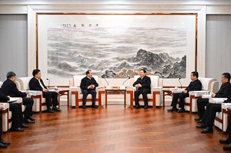 郝鹏王新伟会见中国华电集团董事长江毅一行