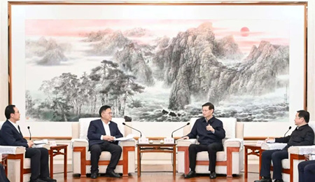 许昆林王新伟会见中国黄金集团董事长周洲总